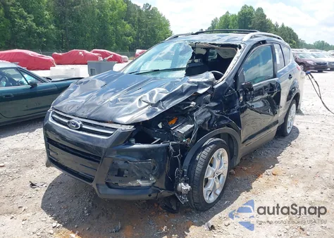 2013 Ford Escape Titanium z USA, uszkodzony, nr VIN 1FMCU9J97DUB91431